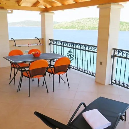 Apartman Ante