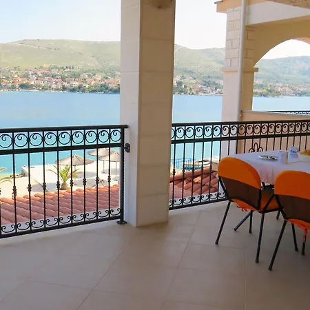 Ante Apartman *
